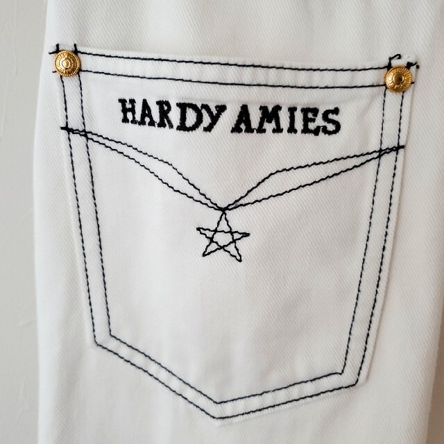 HARDY AMIES(ハーディエイミス)のHARDY AMIES/刺繍ホワイトデニムパンツ/サイズ62/ハーディエイミス レディースのパンツ(デニム/ジーンズ)の商品写真