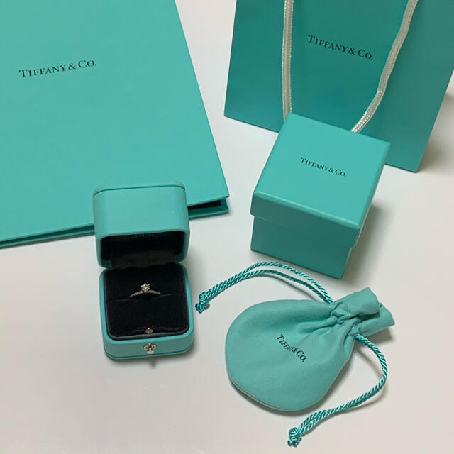 【再値下げ】【美品】Tiffany ティファニー 婚約指輪