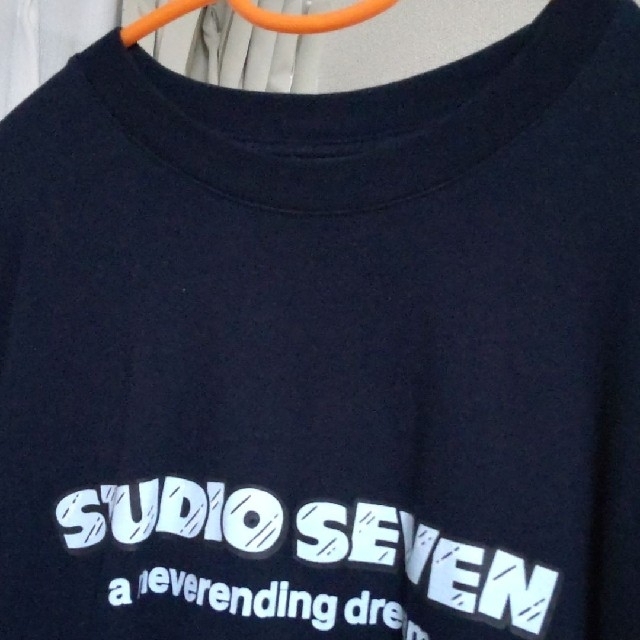 GU(ジーユー)のstudioseven GU Tシャツ ネイビー アイスロゴ Mサイズ 美品 メンズのトップス(Tシャツ/カットソー(半袖/袖なし))の商品写真