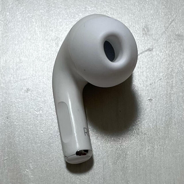 Apple(アップル)のAirPods Pro 右耳 スマホ/家電/カメラのオーディオ機器(ヘッドフォン/イヤフォン)の商品写真