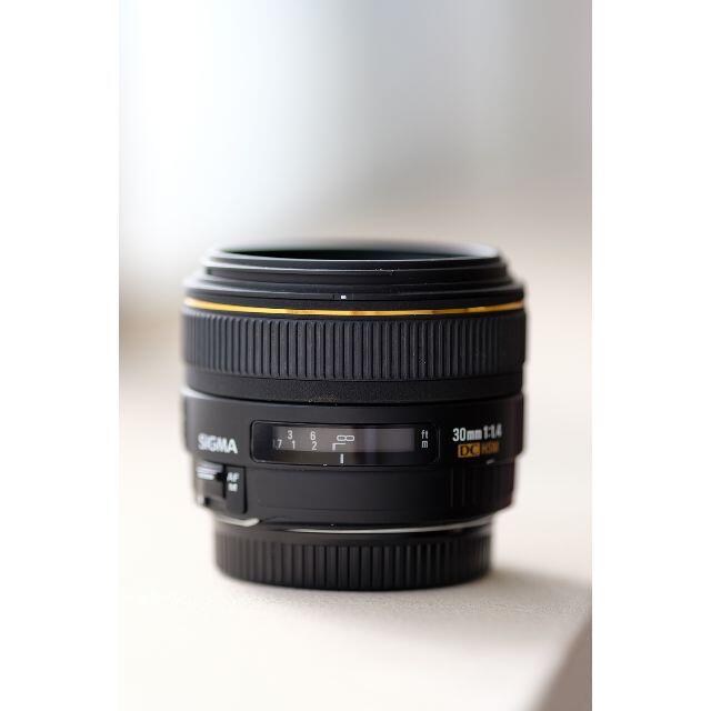 SIGMA(シグマ)のSIGMA 30mm f1.4 DC HSM EF 未記入保証書　ジャンク スマホ/家電/カメラのカメラ(レンズ(単焦点))の商品写真