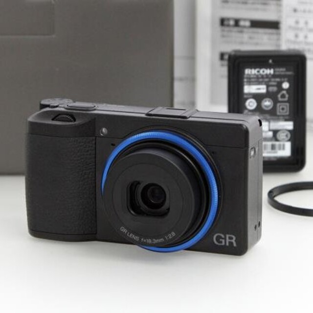 新品 】 RICOH 中古美品☆初回限定RICOH GR3ブルーリングなしに変更