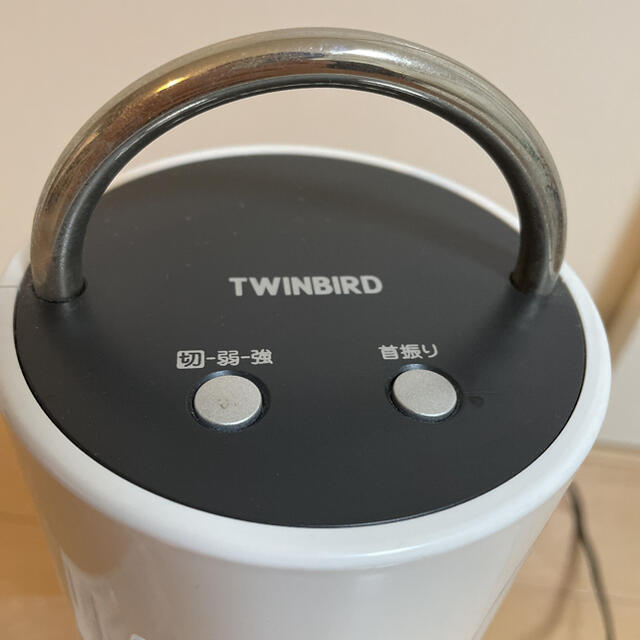 TWINBIRD(ツインバード)のツインバード製　ミニタワーファン　説明書付き　卓上扇風機 スマホ/家電/カメラの冷暖房/空調(扇風機)の商品写真