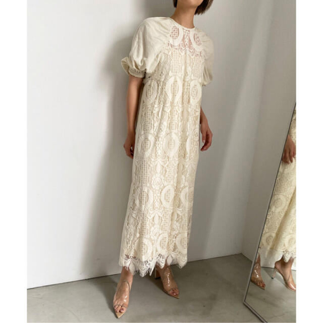 Ameri VINTAGE(アメリヴィンテージ)のMEDI 2WAY CIRCLE PATTERN LACE DRESS レディースのワンピース(ロングワンピース/マキシワンピース)の商品写真