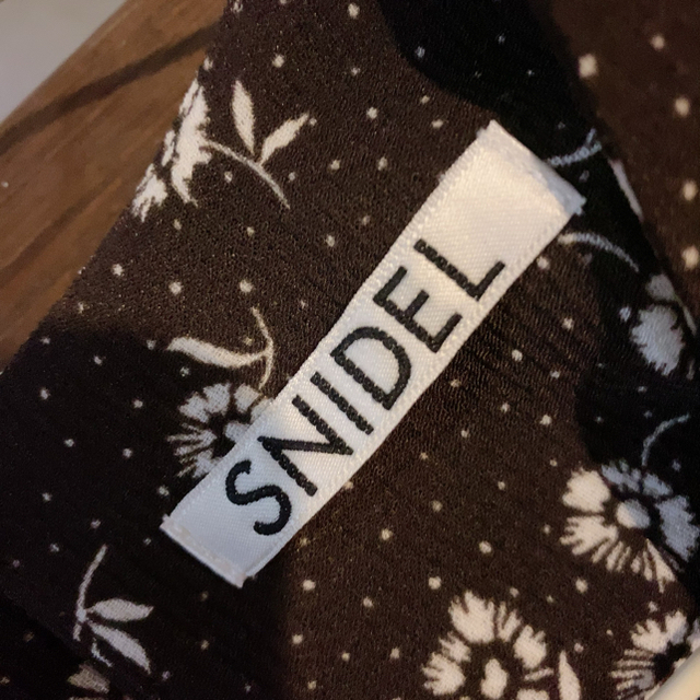 SNIDEL(スナイデル)の♡SNIDEL フラワーパターンタイトワンピース♡ レディースのワンピース(ロングワンピース/マキシワンピース)の商品写真