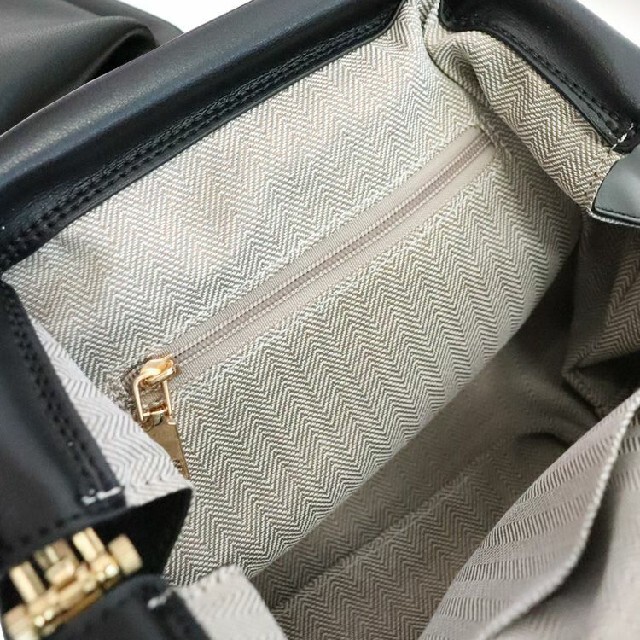 osoi風　レザーバッグ　ブラック レディースのバッグ(ショルダーバッグ)の商品写真