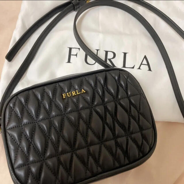 FURLA キルティングショルダーバッグ ブラック | www.barryshairstudio.ie