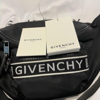 《GIVENCHY》4G GIVENCHY ナイロン ラージ バムバッグ