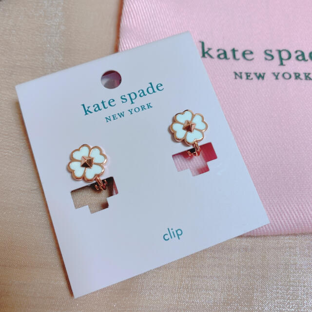 kate spade new york(ケイトスペードニューヨーク)の【新品未使用】ケイトスペード イヤリング ピンクゴールド レディースのアクセサリー(イヤリング)の商品写真