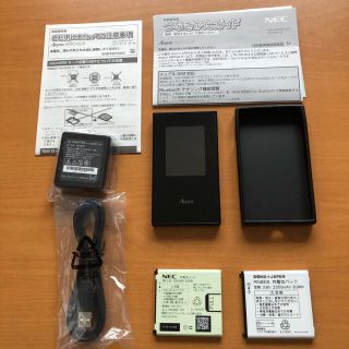 NEC Aterm MR04LN モバイルルーター　フィルムとカバー付き