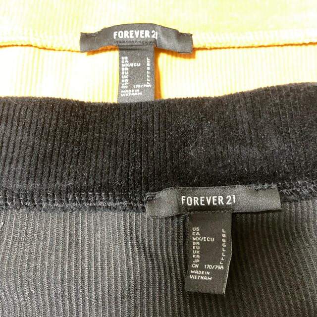 FOREVER 21(フォーエバートゥエンティーワン)のベロアミニスカート　2点セット レディースのスカート(ミニスカート)の商品写真