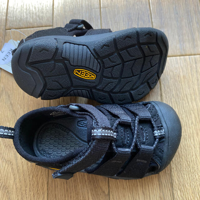 KEEN(キーン)のKEEN キーン サンダル 13.5cm 新品未使用 キッズ/ベビー/マタニティのベビー靴/シューズ(~14cm)(サンダル)の商品写真