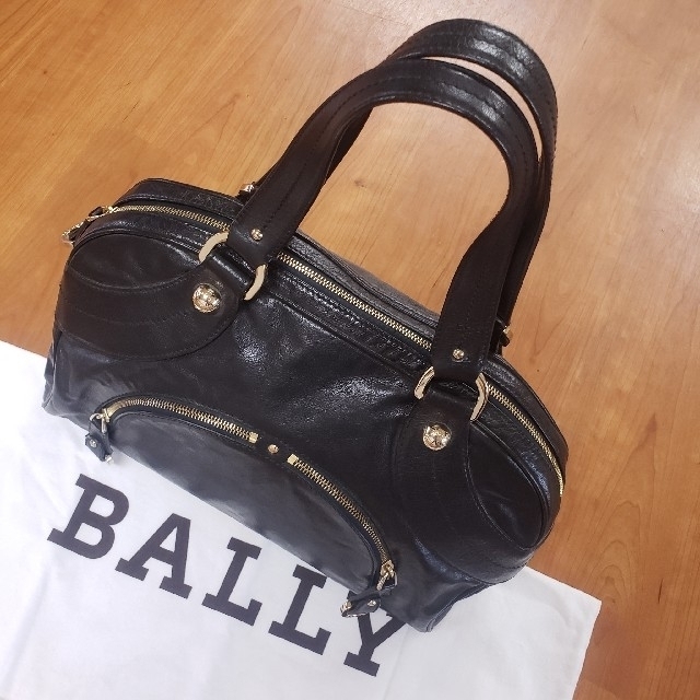 Bally(バリー)のBALLYショルダーボストンバック　シルバーゴールド　ロゴ刻印　未使用 レディースのバッグ(ボストンバッグ)の商品写真