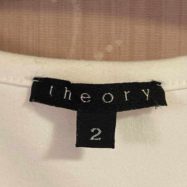 theory(セオリー)のセオリー theory Tシャツ  カットソー 半袖 白 サイズ 2 ストレッチ レディースのトップス(Tシャツ(半袖/袖なし))の商品写真