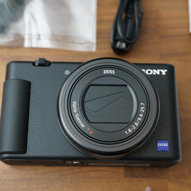 SONY(ソニー)の新品 SONY ZV-1 VLOGCAM 未使用 スマホ/家電/カメラのカメラ(コンパクトデジタルカメラ)の商品写真