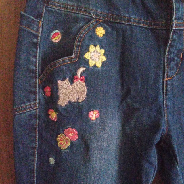 franche lippee(フランシュリッペ)のフランシュリッペ　刺繍デニムパンツ　ねこ レディースのパンツ(デニム/ジーンズ)の商品写真