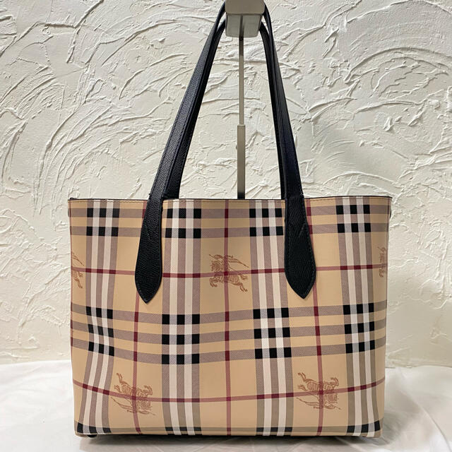 BURBERRY(バーバリー)の【美品】バーバリー リバーシブル トートバッグ ノバチェック 大容量 レディースのバッグ(トートバッグ)の商品写真