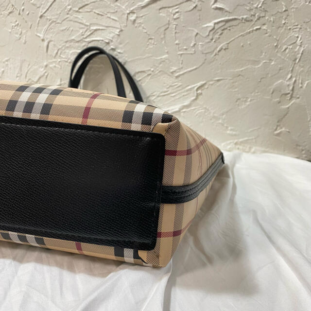 BURBERRY(バーバリー)の【美品】バーバリー リバーシブル トートバッグ ノバチェック 大容量 レディースのバッグ(トートバッグ)の商品写真