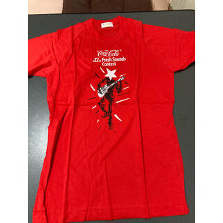 新品未使用　Tシャツ　M コカコーラ　限定シャツ　赤　レッド　かっこいい　夏(Tシャツ/カットソー(半袖/袖なし))