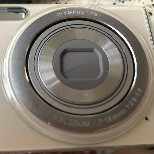 OLYMPUS(オリンパス)のOLYMPUS FE-4020 14megapixel スマホ/家電/カメラのカメラ(コンパクトデジタルカメラ)の商品写真