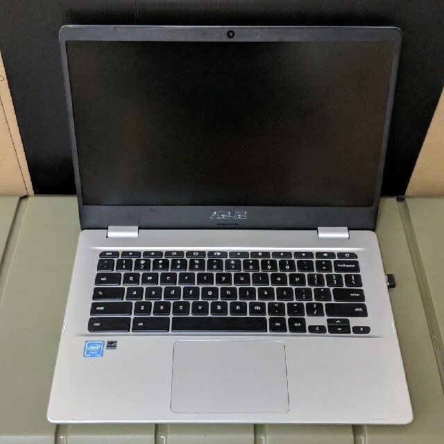 ASUS C423NAの通販 by 新米くん's shop｜エイスースならラクマ - ASUS Chromebook 格安大得価