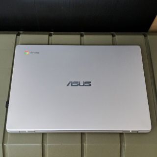 エイスース(ASUS)の【美品】ASUS Chromebook C423NA(ノートPC)