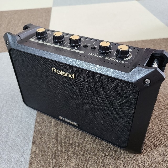 Roland(ローランド)の【専用】Roland MOBILE AC Acoustic 純正ACアダプタ付き 楽器のギター(ギターアンプ)の商品写真