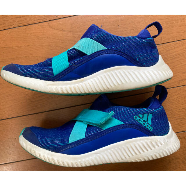 adidas(アディダス)のアディダス　キッズスニーカー　20㎝ キッズ/ベビー/マタニティのキッズ靴/シューズ(15cm~)(スニーカー)の商品写真