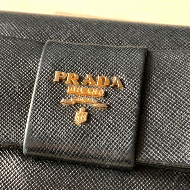 プラダ PRADA サフィアーノ フィオッコ リボン レザー 二つ折り長財布レザーサイズ