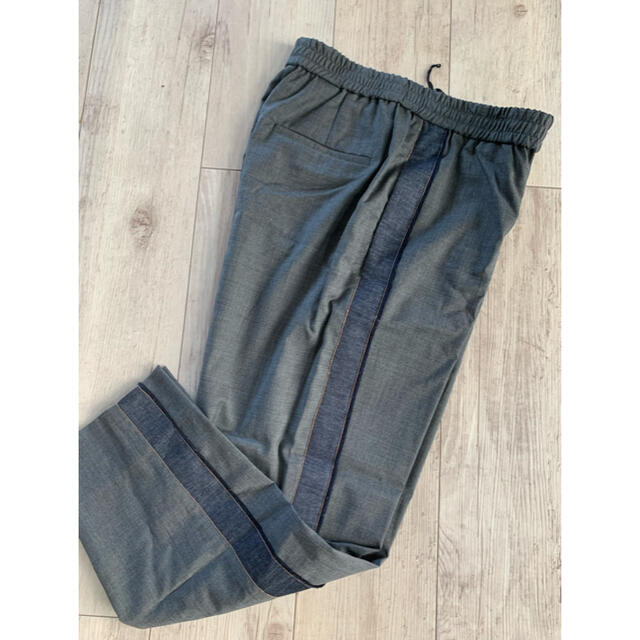 Brunello Cucinelli パンツ - カジュアルパンツ