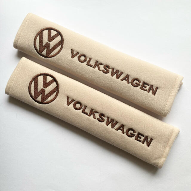 Volkswagen(フォルクスワーゲン)のvorkswargen フォルクスワーゲン シートベルトカバー　ベージュver. 自動車/バイクの自動車(車内アクセサリ)の商品写真