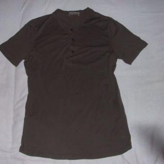 ジレッリブルーニ(GIRELLI BRUNI)のGIRELLI BRUNI Tシャツ ４６ ヘンリーネック 茶(Tシャツ/カットソー(半袖/袖なし))