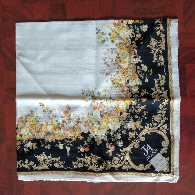 jun ashida(ジュンアシダ)のジュンアシダ ハンカチ レディースのファッション小物(ハンカチ)の商品写真