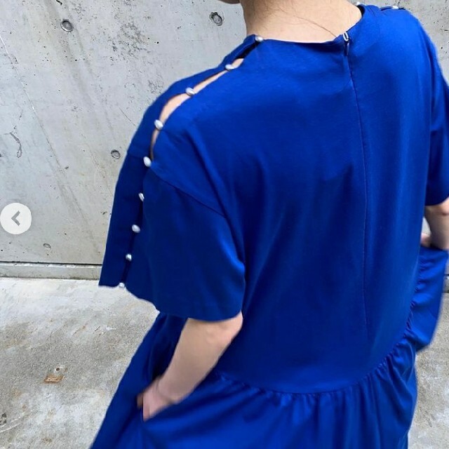 LE CIEL BLEU(ルシェルブルー)のルシェルブルー★完売★Pearl Detail Jersey Dress レディースのワンピース(ロングワンピース/マキシワンピース)の商品写真