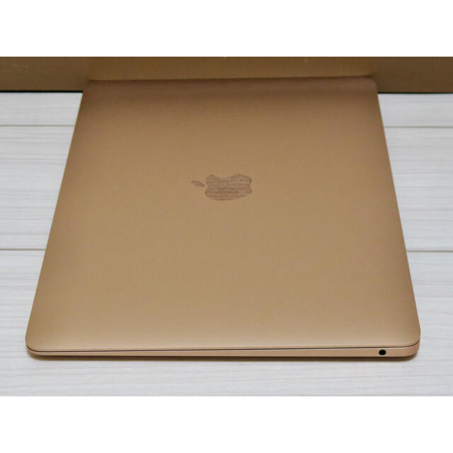 Apple(アップル)のM1 MacBookAir ゴールド　MGND3J/A アップルケア＋ スマホ/家電/カメラのPC/タブレット(ノートPC)の商品写真