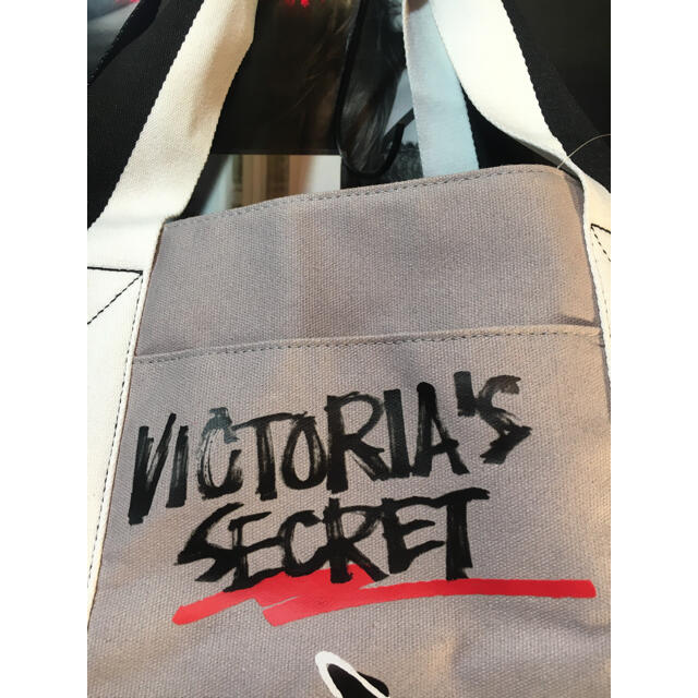 Victoria's Secret(ヴィクトリアズシークレット)のヴィクトリアシークレット Victoria's Secret トートバッグ レディースのバッグ(トートバッグ)の商品写真