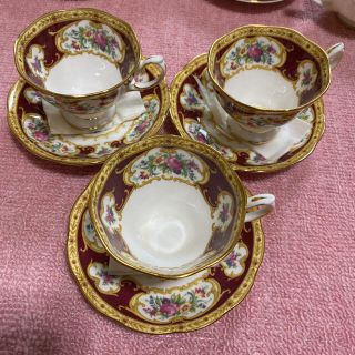 ロイヤルアルバート(ROYAL ALBERT)のロイアルアルバート　(食器)