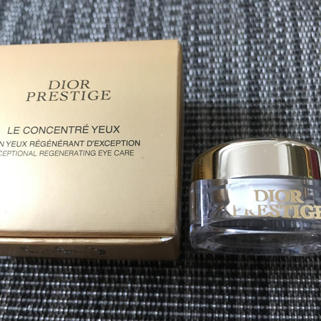 Dior(ディオール)のDIORプレステージ目元クリーム コスメ/美容のスキンケア/基礎化粧品(美容液)の商品写真