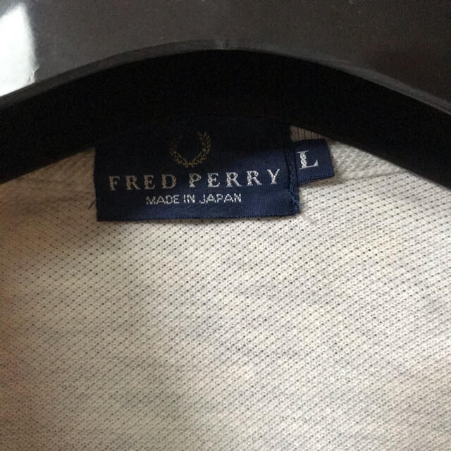 FRED PERRY(フレッドペリー)のフレンドペリー　ポロシャツ　L グレー メンズのトップス(ポロシャツ)の商品写真