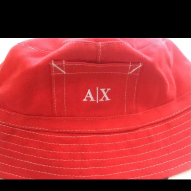 ARMANI EXCHANGE(アルマーニエクスチェンジ)の新品　アルマーニエクスチェンジ　バケツハット　帽子　レッド　ARMANI AX レディースの帽子(ハット)の商品写真