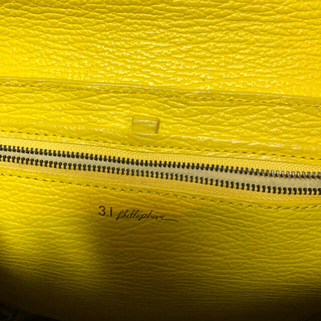 3.1 Phillip Lim(スリーワンフィリップリム)のフィリップ　リム　サッチェル　イエロー　バッグ レディースのバッグ(ショルダーバッグ)の商品写真