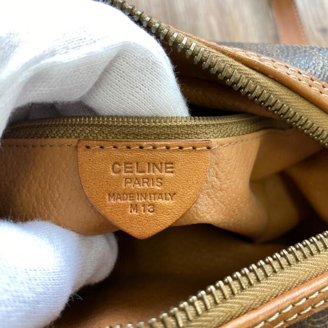 celine(セリーヌ)のr1405 CELINE セリーヌ マカダム柄 ショルダーバッグ レディースのバッグ(ショルダーバッグ)の商品写真