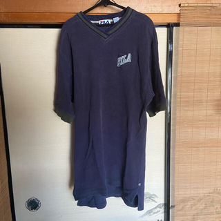 フィラ(FILA)の90s FILA used tee vネック　スポーティ　胸ロゴ　サーマル(Tシャツ/カットソー(半袖/袖なし))