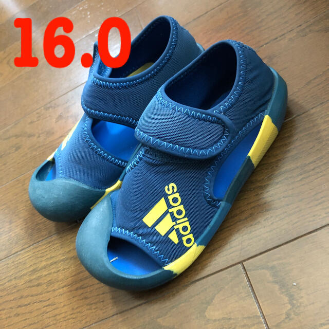 adidas(アディダス)のアディダス　サンダル  16㎝ キッズ/ベビー/マタニティのキッズ靴/シューズ(15cm~)(サンダル)の商品写真