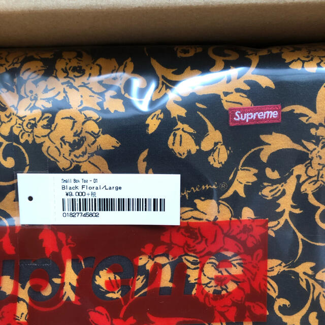 Supreme(シュプリーム)のSupreme Small Box Tee Black フローラル L Tシャツ メンズのトップス(Tシャツ/カットソー(半袖/袖なし))の商品写真