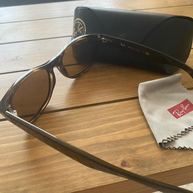 Ray-Ban(レイバン)のRay•Ban レイバン　サングラス レディースのファッション小物(サングラス/メガネ)の商品写真