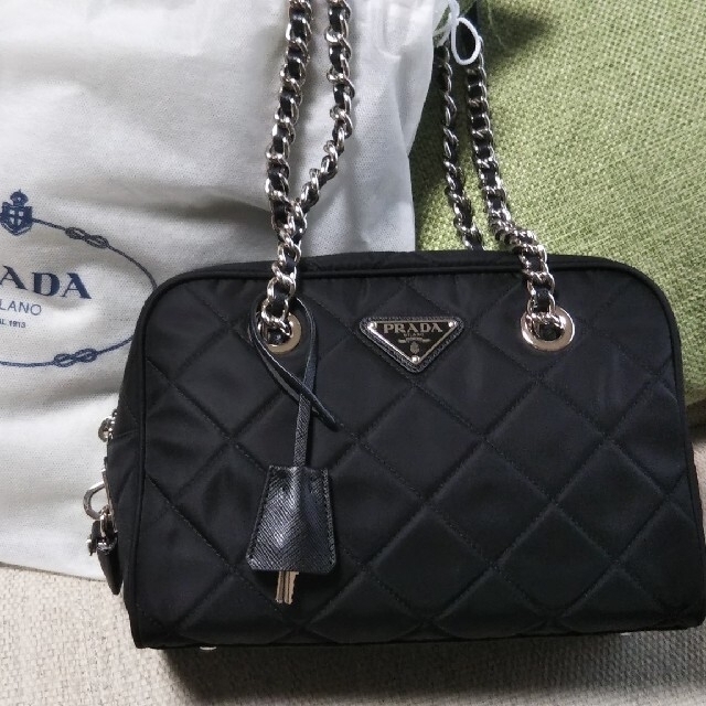 PRADA チェーンbag