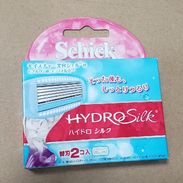 schick ハイドロシルク　替刃 コスメ/美容のシェービング(カミソリ)の商品写真