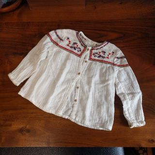 ザラキッズ(ZARA KIDS)のわーだ様専用　刺繍ブラウス　100cm相当？(ブラウス)