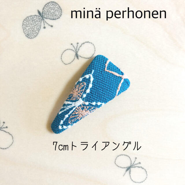 mina perhonen(ミナペルホネン)のminä perhonen パッチンピン  7cmトライアングル　#296 ハンドメイドのアクセサリー(ヘアアクセサリー)の商品写真